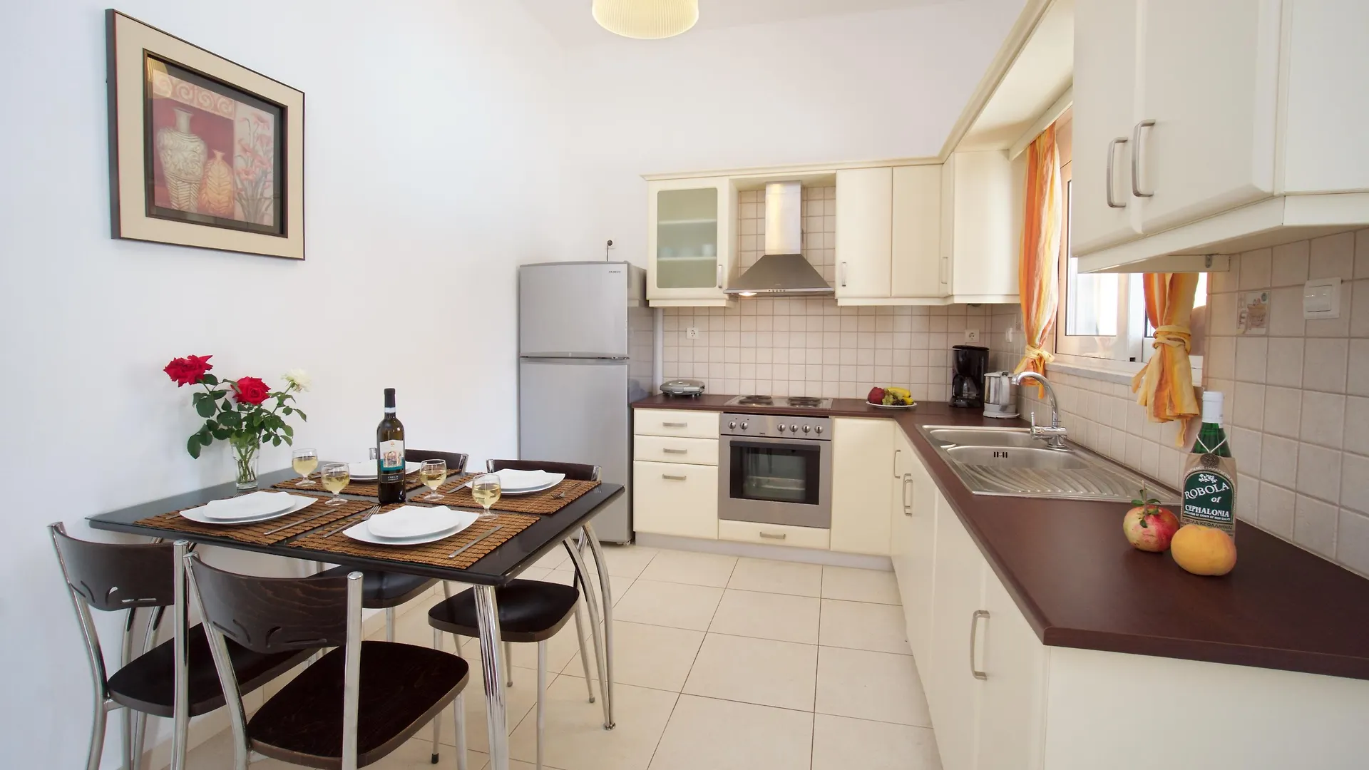 Studios Diamanto Karavomylos Apartment