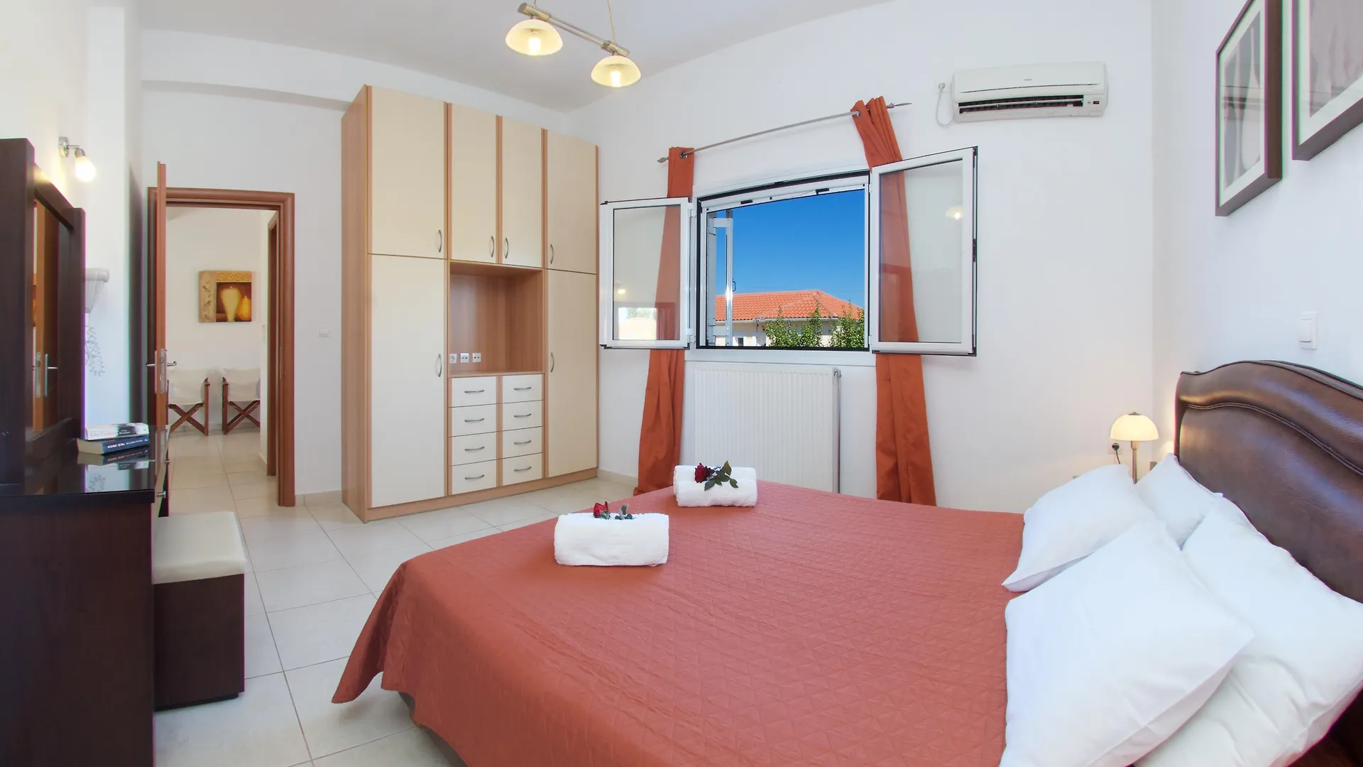 Studios Diamanto Karavomylos