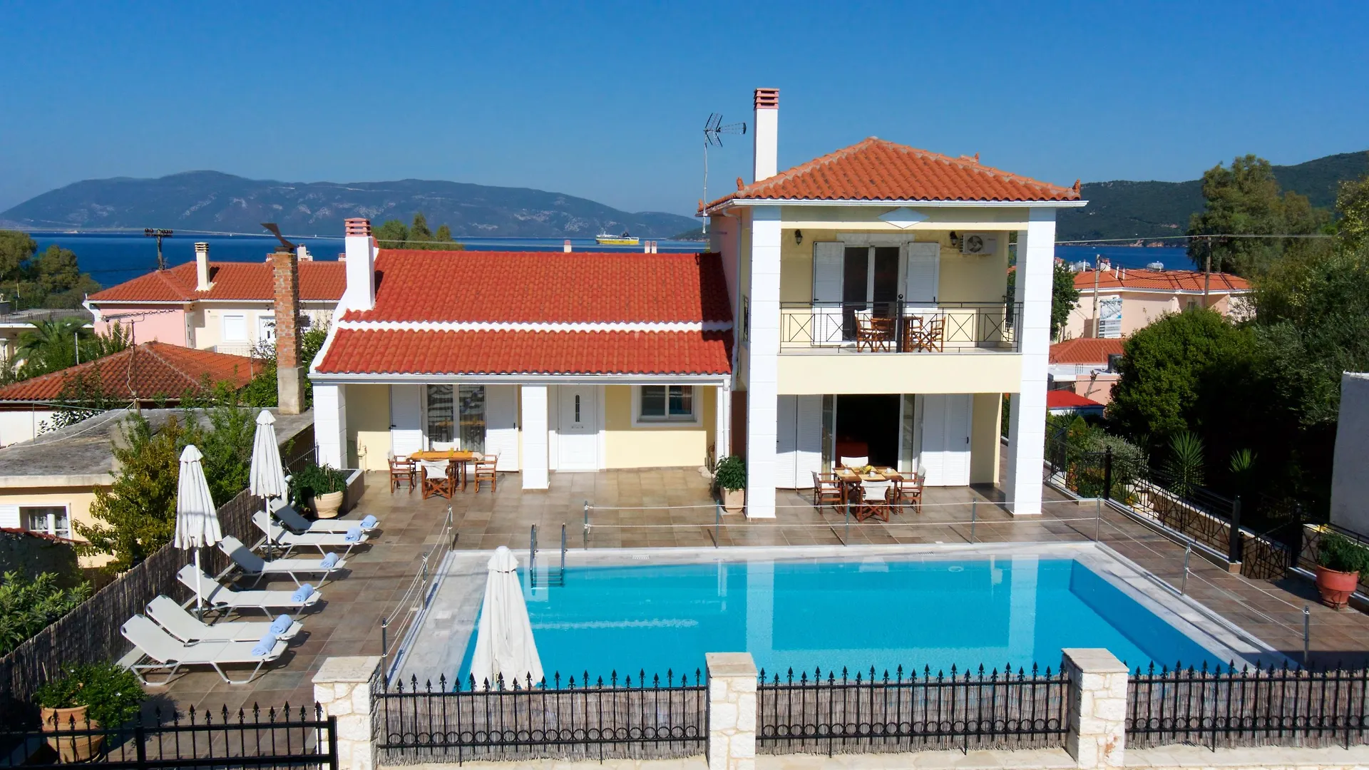 Studios Diamanto Karavomylos Apartment