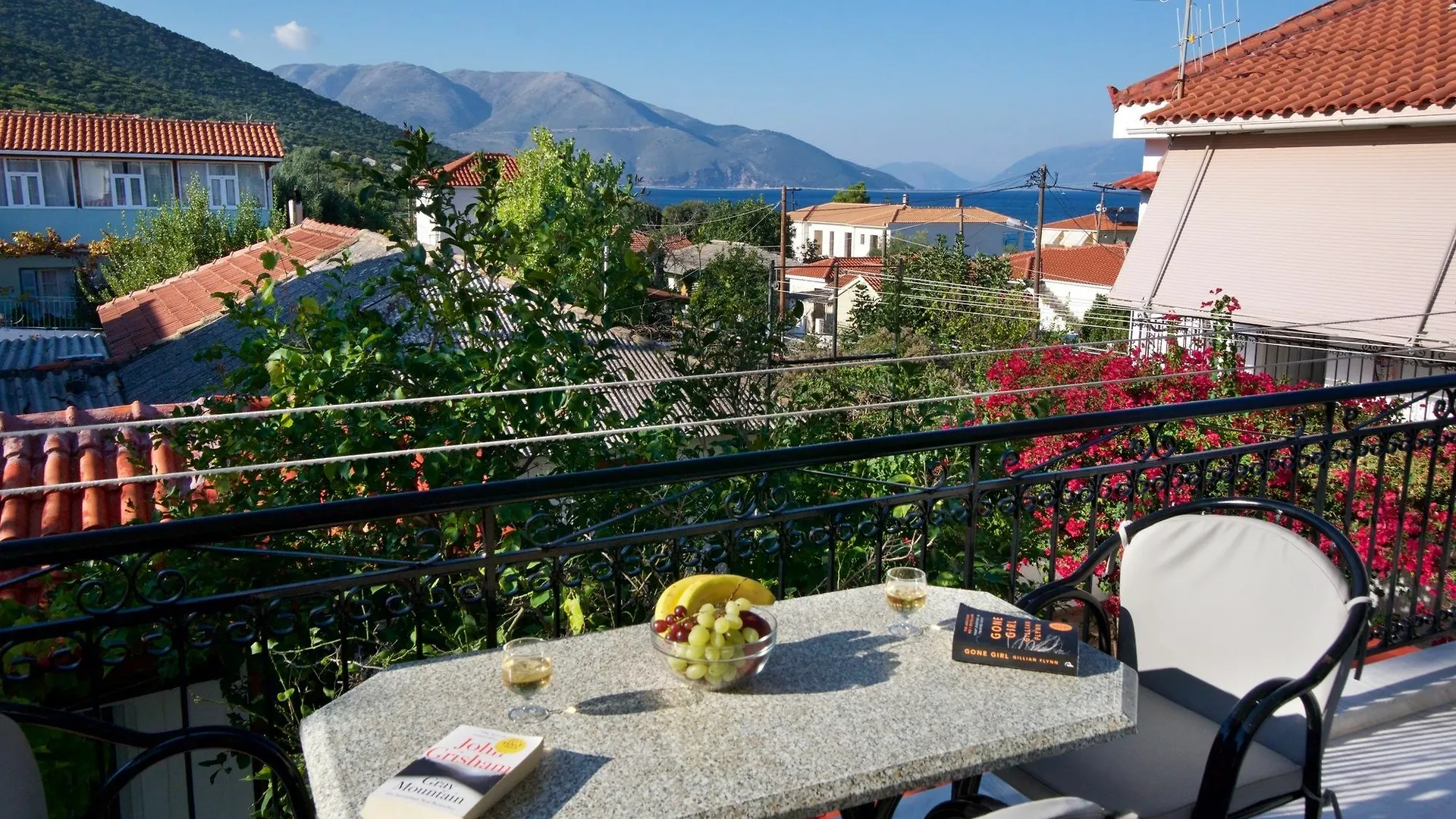 Studios Diamanto Karavomylos