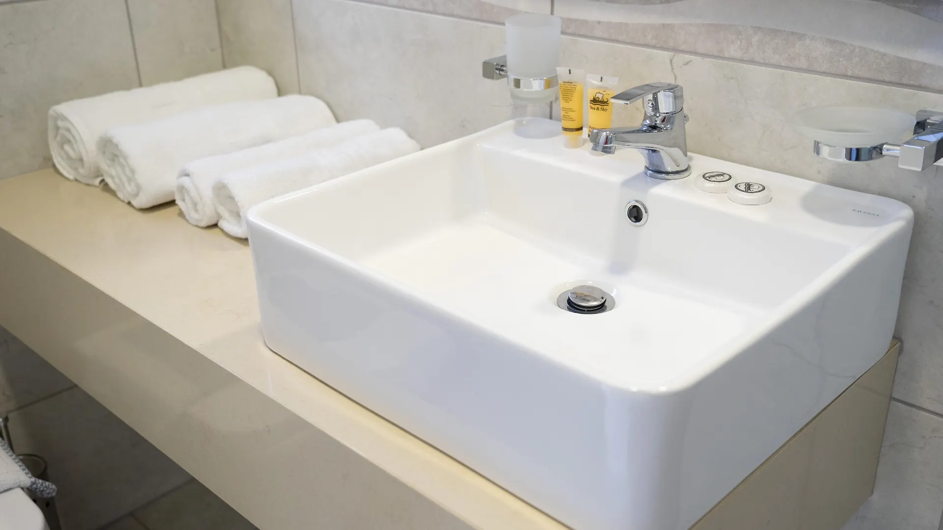 Studios Diamanto Karavomylos Apartment