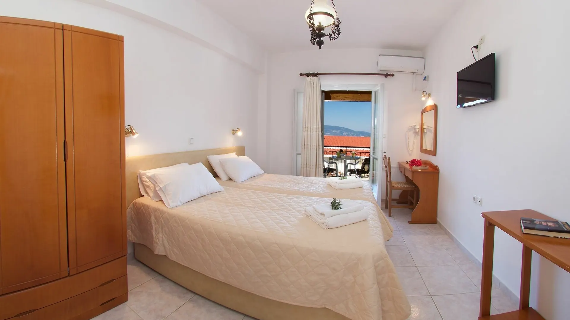 Studios Diamanto Karavomylos Apartment