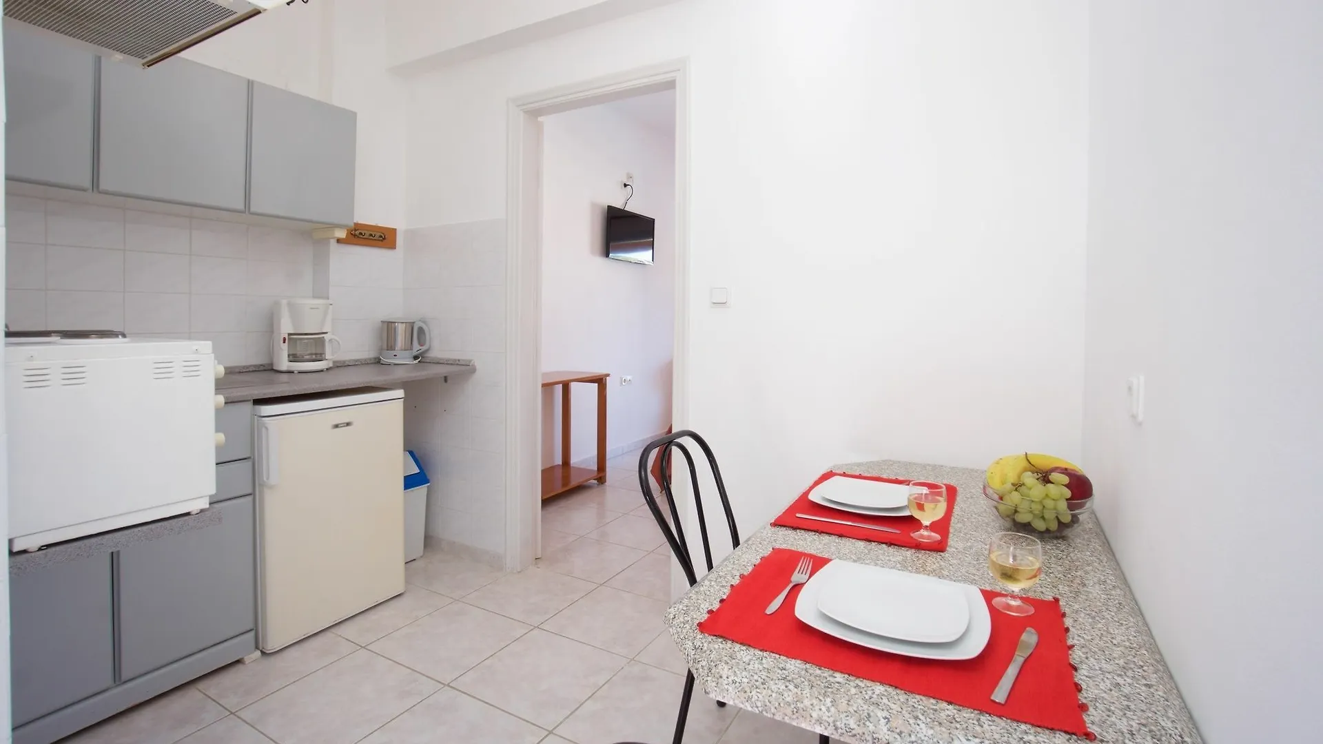 Studios Diamanto Karavomylos Greece